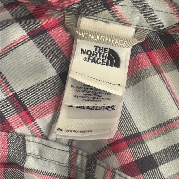 The North Face classic button up - Picture 2 of 4